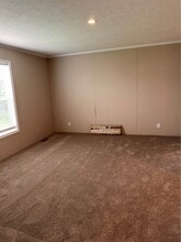 330 Mosswood Ln in Iowa City, IA - Building Photo - Building Photo