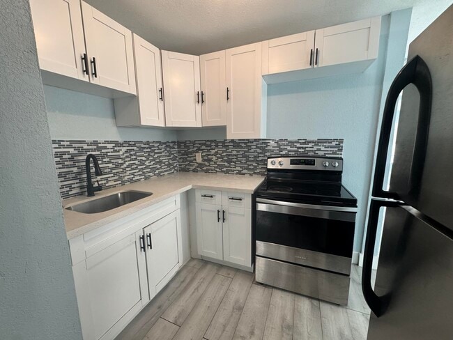 518 49th St in West Palm Beach, FL - Building Photo - Building Photo