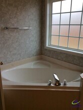 218 Carrington Ln in Centerville, GA - Foto de edificio - Building Photo