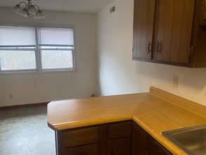 1770 IN-46, Unit 2 D in Nashville, IN - Foto de edificio - Building Photo