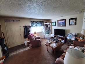 136 Silver Sage Dr in Evanston, WY - Building Photo - Interior Photo