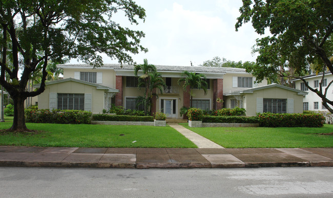 726 Valencia Ave in Coral Gables, FL - Building Photo - Building Photo