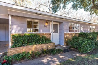 2603 W Cavett Dr in Shreveport, LA - Building Photo - Building Photo