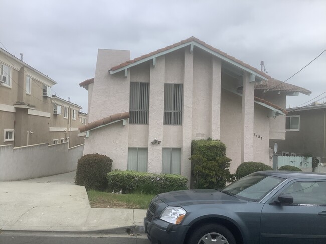 2121 Vanderbilt Ln, Unit #3 in Redondo Beach, CA - Building Photo - Building Photo