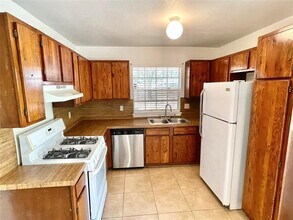 1802 Prairie Knoll Ct in Austin, TX - Building Photo - Building Photo