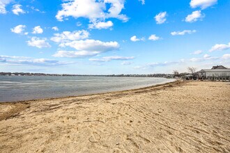 155 E Mill St in Wauconda, IL - Building Photo - Building Photo