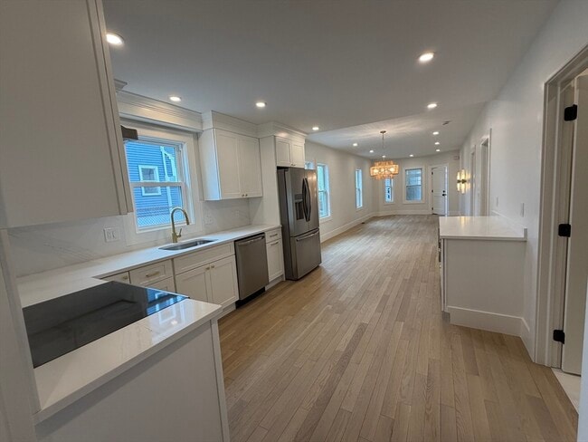 property at 7 Bennett St