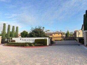 8090 Cornwall Ct in Rancho Cucamonga, CA - Foto de edificio - Building Photo