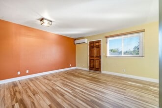 316 E Palmyra Ave in Orange, CA - Building Photo - Building Photo