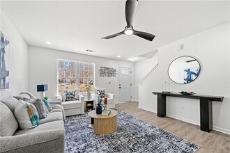 900 Melrose Park Pl in Lawrenceville, GA - Building Photo - Building Photo