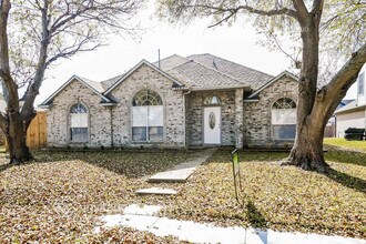 7005 Longo Dr in The Colony, TX - Building Photo - Building Photo