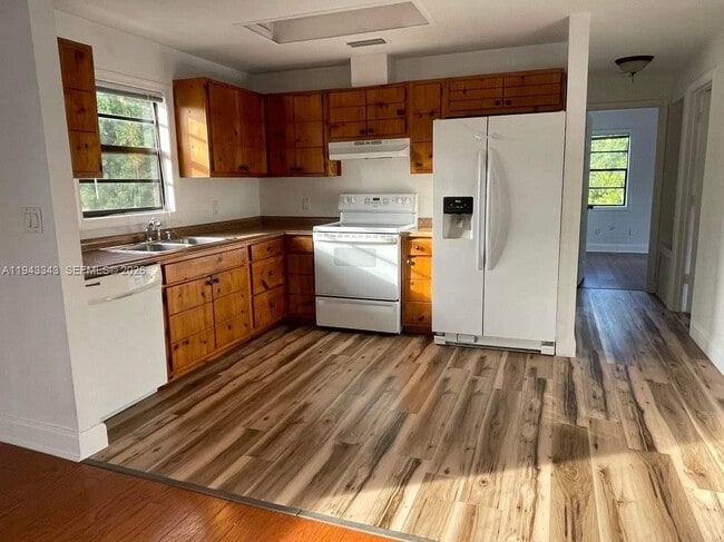 property at 1866 9th Pl