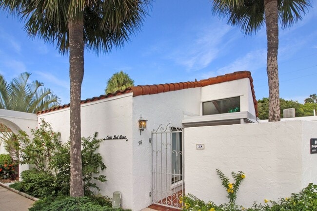 property at 1585 Tarpon Center Dr