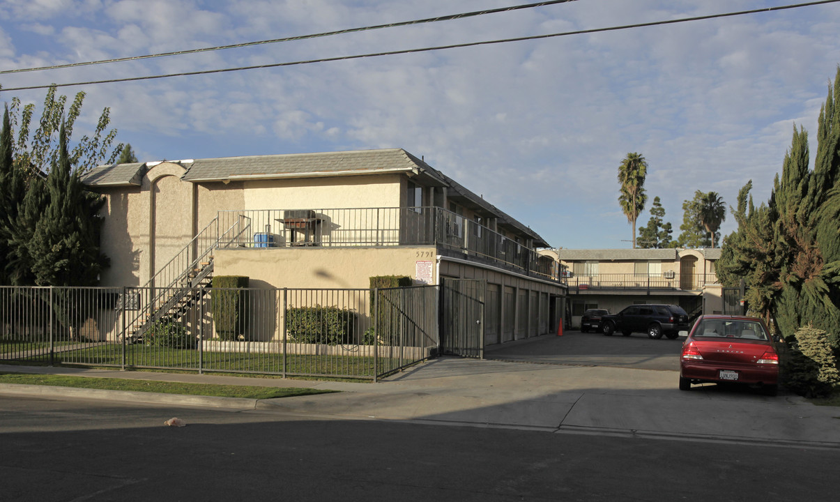 Kingman Apartments in Buena Park, CA - Foto de edificio