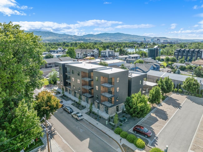 Luka Apartments