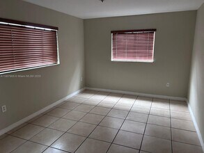 2860 W 80th St in Hialeah, FL - Building Photo - Building Photo