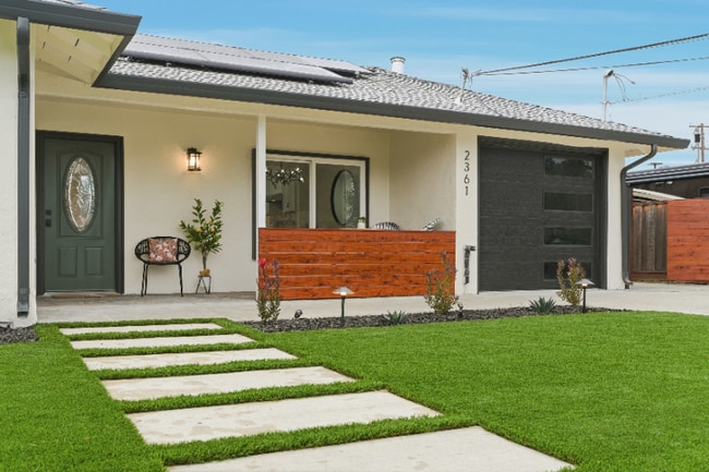 2361 Bedford Rd in Concord, CA - Foto de edificio - Building Photo