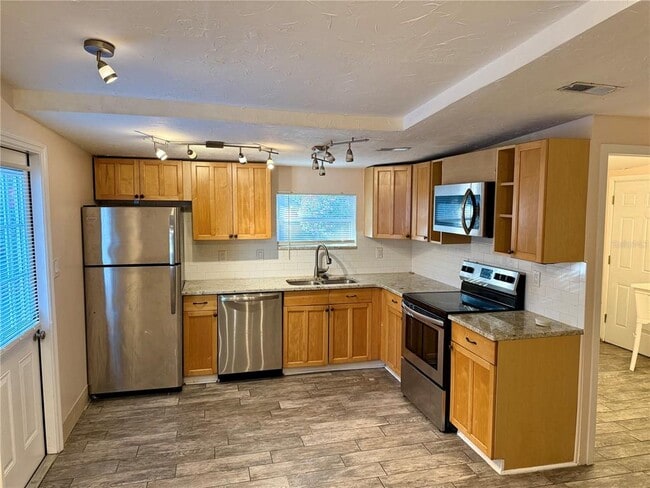 7601 32nd Ave N in St. Petersburg, FL - Building Photo - Building Photo