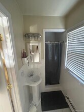 40 S Bayles Ave in Port Washington, NY - Building Photo - Building Photo