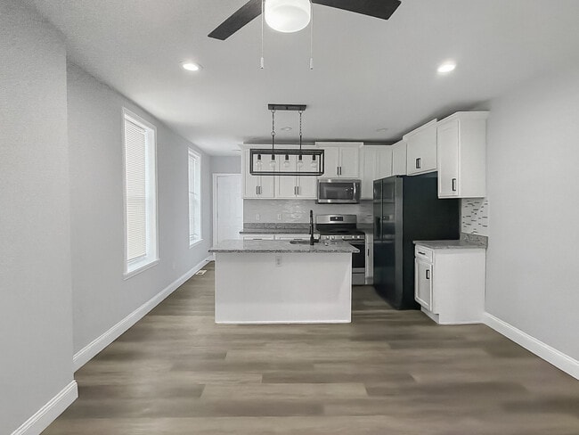 property at 733 N Linwood Ave