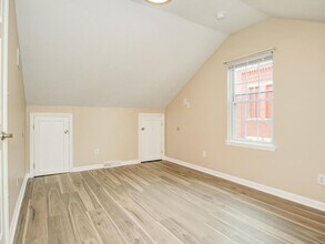 160 W Madison St in Rochester, PA - Building Photo - Building Photo