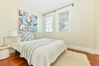 107 1/2 Inman St, Unit 2 in Cambridge, MA - Building Photo - Building Photo