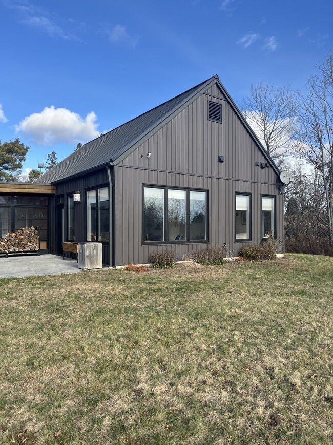 315 Lakeport Rd in Alnwick/Haldimand, ON - Building Photo - Building Photo