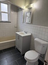 39-18 208th St in Queens, NY - Building Photo - Building Photo