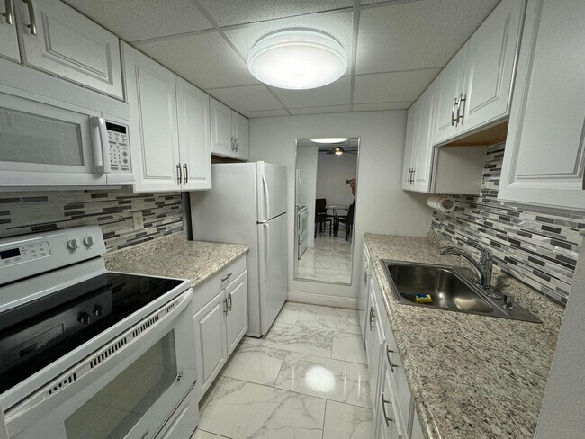 1131 SE 4th St in Boynton Beach, FL - Building Photo - Building Photo