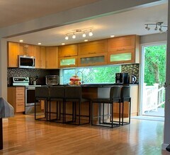 31 Hunnewell St in Needham, MA - Building Photo - Building Photo