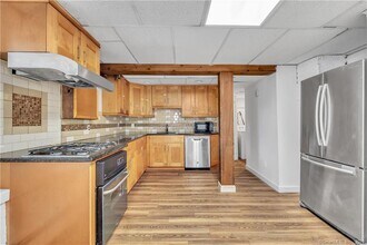 11 Hallmark Pl in Stamford, CT - Building Photo - Building Photo