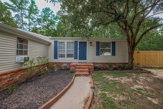 16282 Wild Oak Ln in Conroe, TX - Building Photo - Building Photo