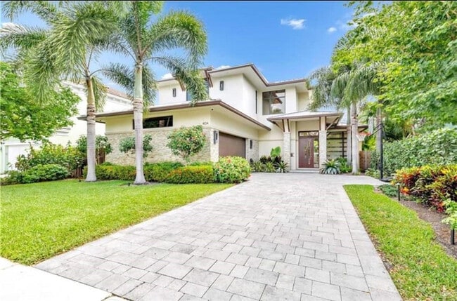 404 NE 13th Ave in Fort Lauderdale, FL - Building Photo - Building Photo