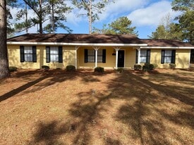 3403 Plantation Dr in Albany, GA - Building Photo