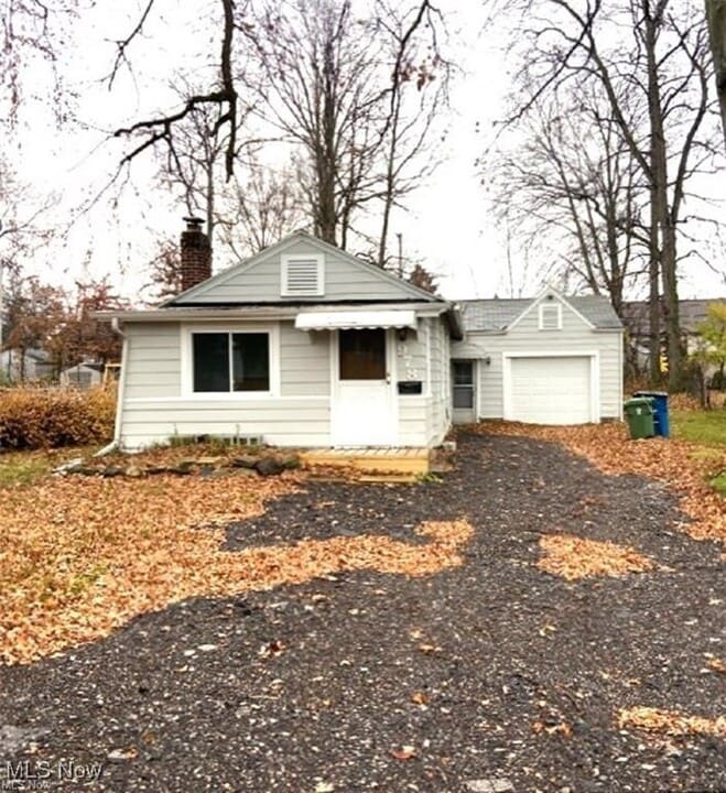 978 E 331st St in Eastlake, OH - Building Photo