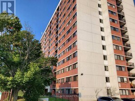 10 Tapscott Rd in Toronto, ON - Building Photo