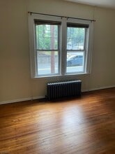 446 Wagaraw Rd in Fair Lawn, NJ - Building Photo - Building Photo