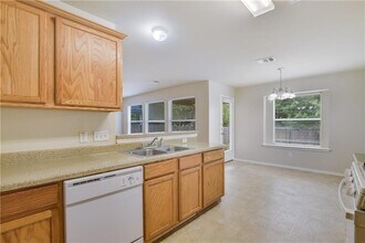 11705 Raymond C Ewry Ln in Austin, TX - Building Photo - Building Photo