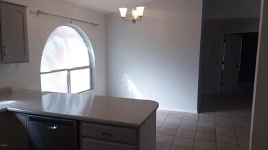 2910 E Brookwood Ct in Phoenix, AZ - Building Photo - Building Photo