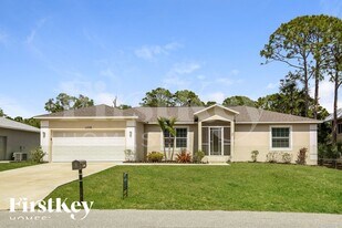 3011 Blocton Rd in North Port, FL - Building Photo