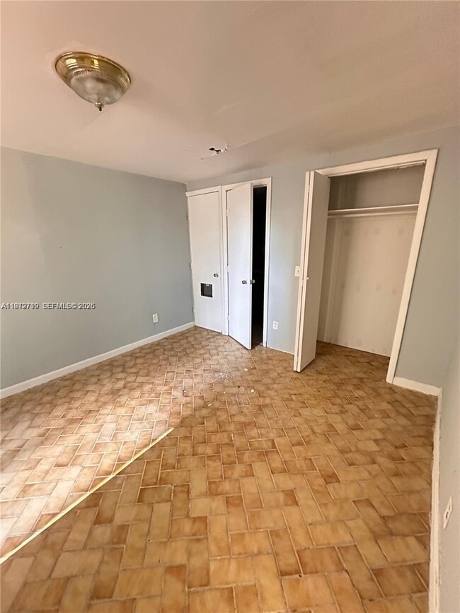 437 NE 30th St in Miami, FL - Building Photo - Building Photo