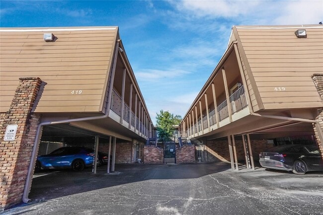 419 Marshall St, Unit 10 in Houston, TX - Foto de edificio - Building Photo