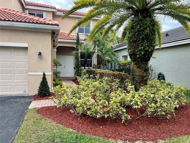 1113 Tupelo Way in Weston, FL - Building Photo - Building Photo