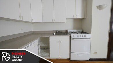 822 W Waveland Ave, Unit 816-03 in Chicago, IL - Building Photo - Building Photo