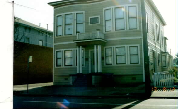 838 Santa Clara Ave in Alameda, CA - Building Photo - Building Photo