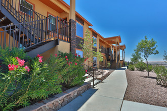 Double View Apartments in El Paso, TX - Building Photo - Building Photo