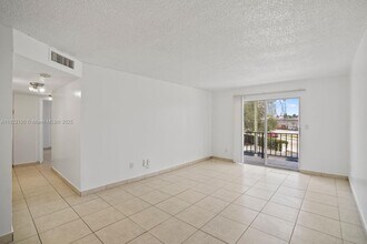 18100 Atlantic Blvd in Sunny Isles Beach, FL - Building Photo - Building Photo