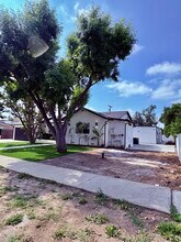 18152 Sunburst St in Northridge, CA - Building Photo - Building Photo
