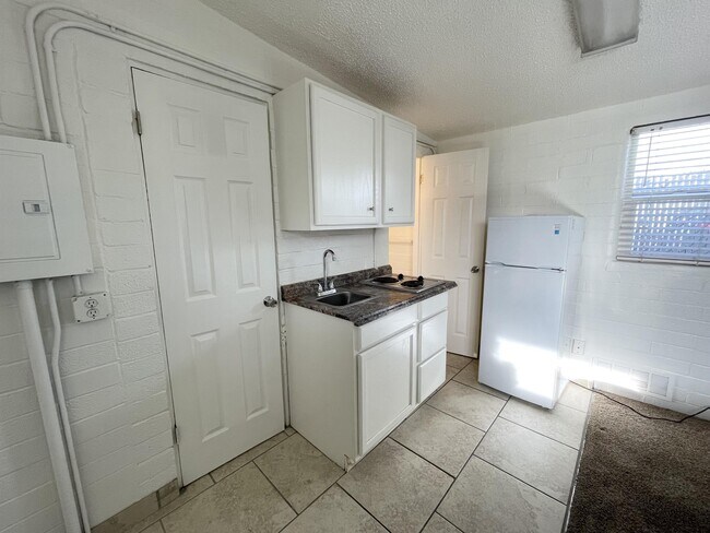 1643 S State St, Unit 2 in Orem, UT - Building Photo - Building Photo