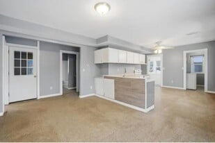 884 Liberty St, Unit 884- 2nd Floor in Springfield, MA - Building Photo